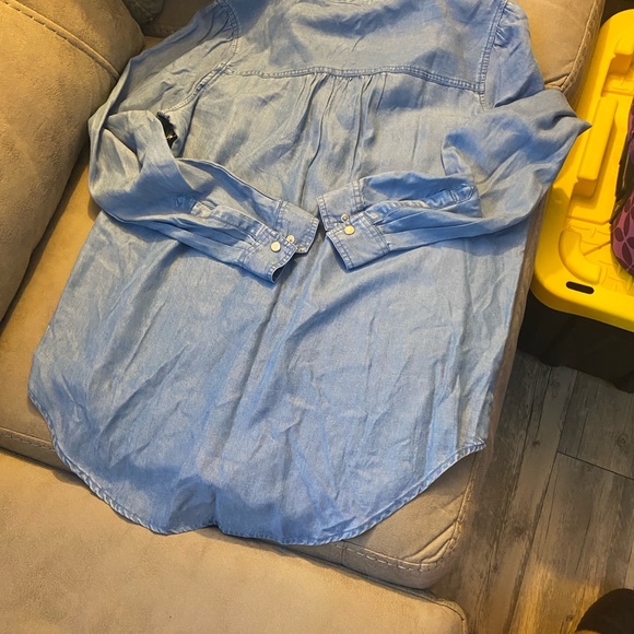 LOFT Light Blue Ruffled Button-Down Top - Picture 5 of 8